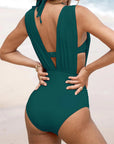 Luxueus shaping-badpak met diepe V-hals
