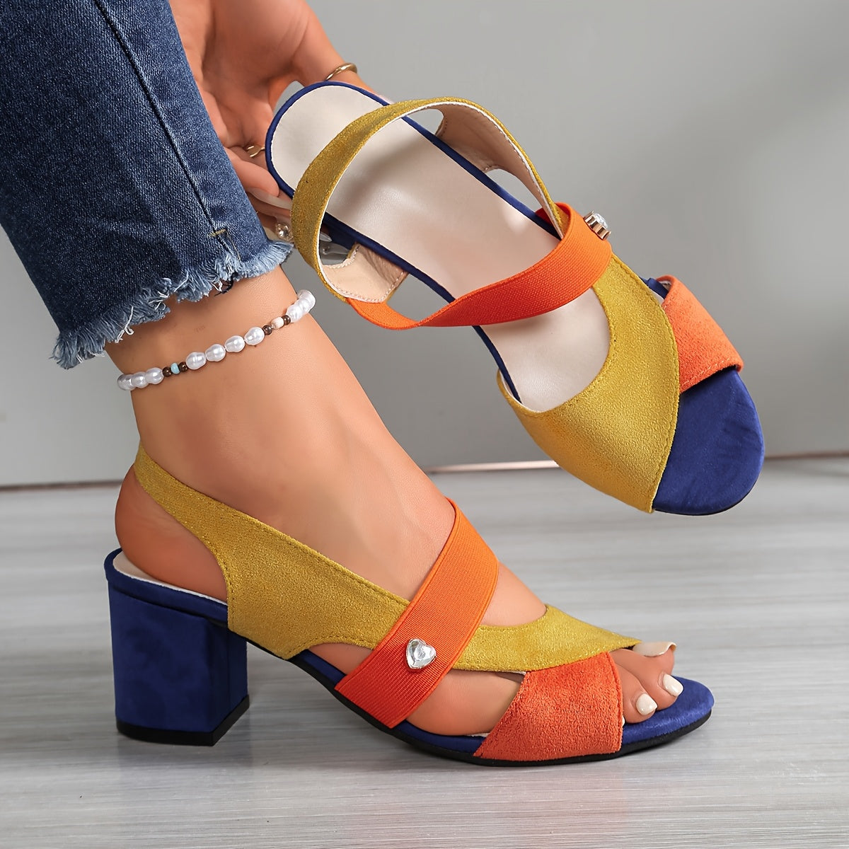Elyvora - Dames orthopedische sandalen met gekleurde blokhak en kruislings banden